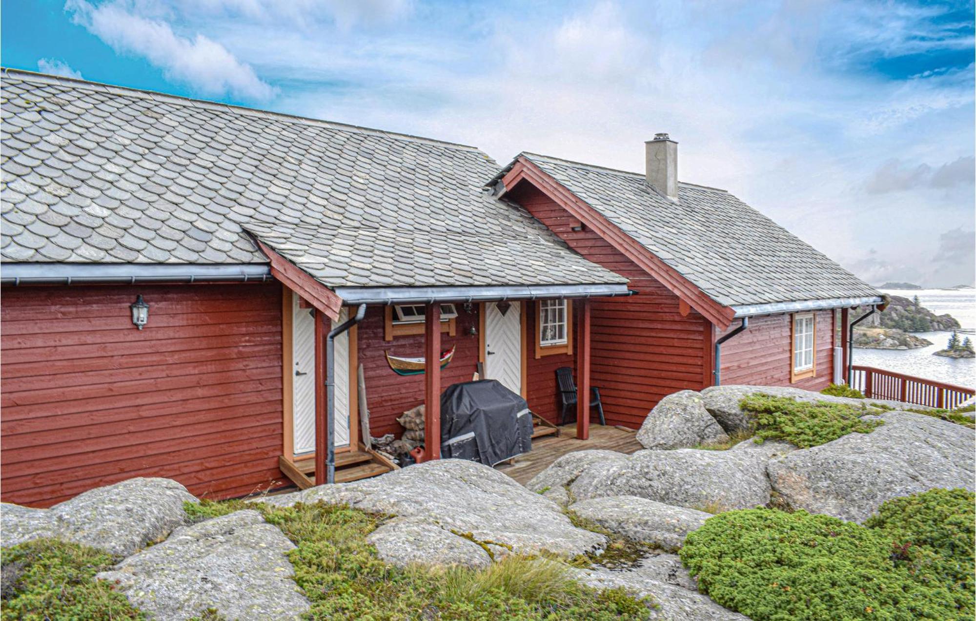 Gorgeous Home In Bekkjarvik With Wifi Экстерьер фото