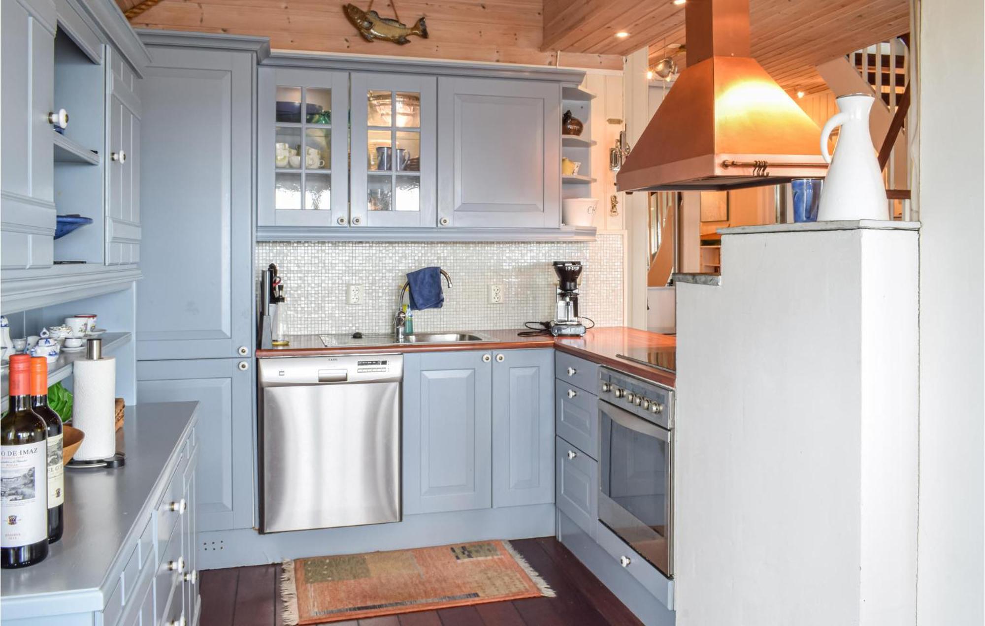 Gorgeous Home In Bekkjarvik With Wifi Экстерьер фото
