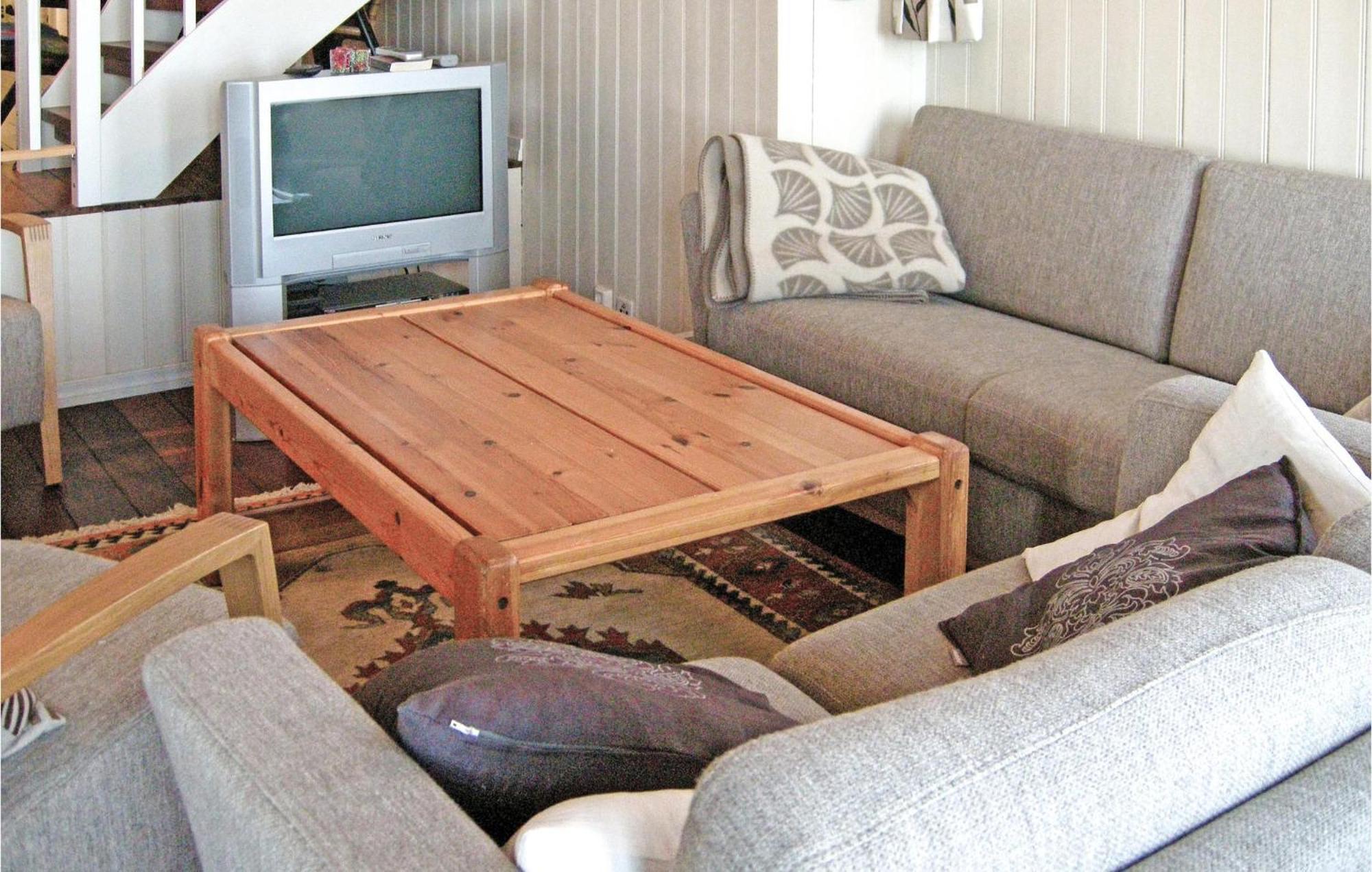 Gorgeous Home In Bekkjarvik With Wifi Экстерьер фото
