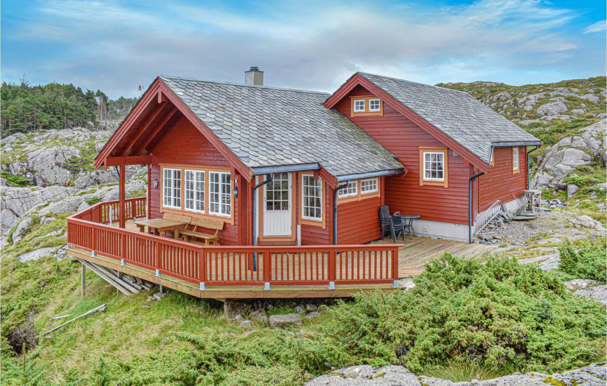 Gorgeous Home In Bekkjarvik With Wifi Экстерьер фото